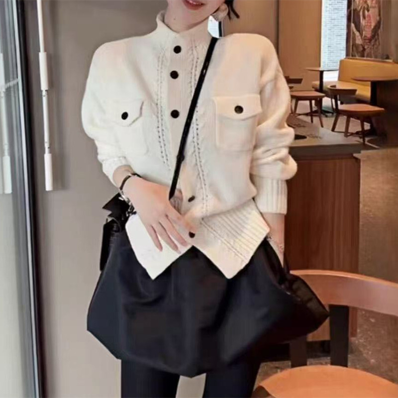 2025 autumn and winter new top designer jacket luxury fashion high-end loose long sleeved knitted cardigan Korean lazy high fashion neck women's 