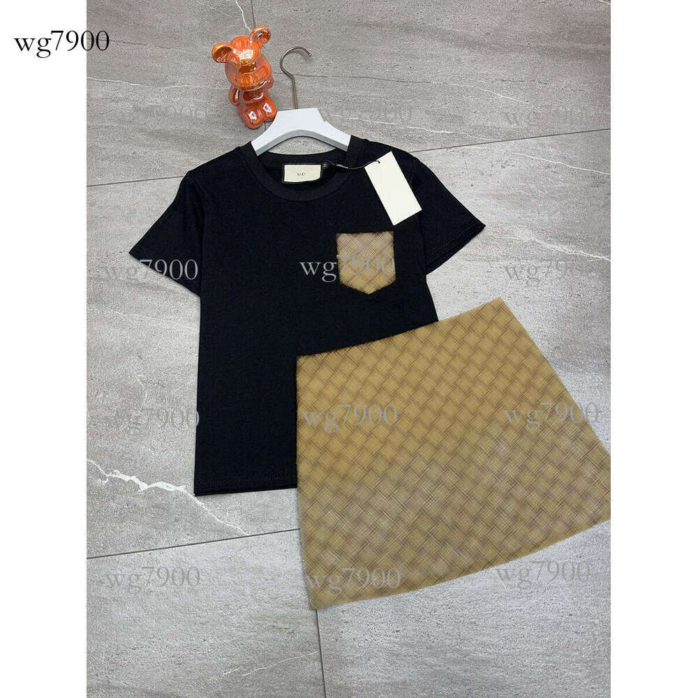Summer Women's Designer Set Black and White Short Sleeve with Full Letter Print Short Skirt Women's Skirt Set with Rhinestone Design Elegant and High-end