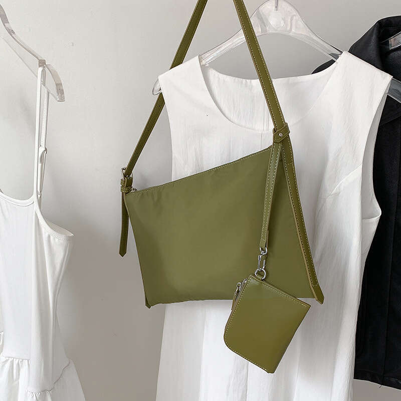 Japanese And Korean New Summer Women's Casual Versatile Nylon Shoulder Underarm Niche Design Fashion Trend Mother-Daughter Bag B5