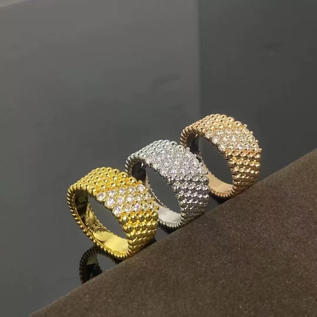 Designer Fashion VC Clover Ring woman and men designer Couple rings Size 678 women crossover T0P quality Gold plated for couple wedding anniversary Birthday Gift