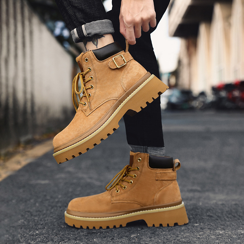 Free shipping designer Boots Short boots Martin boots are lightweight thick soled high quality trendy men shoes casual shoes fashion