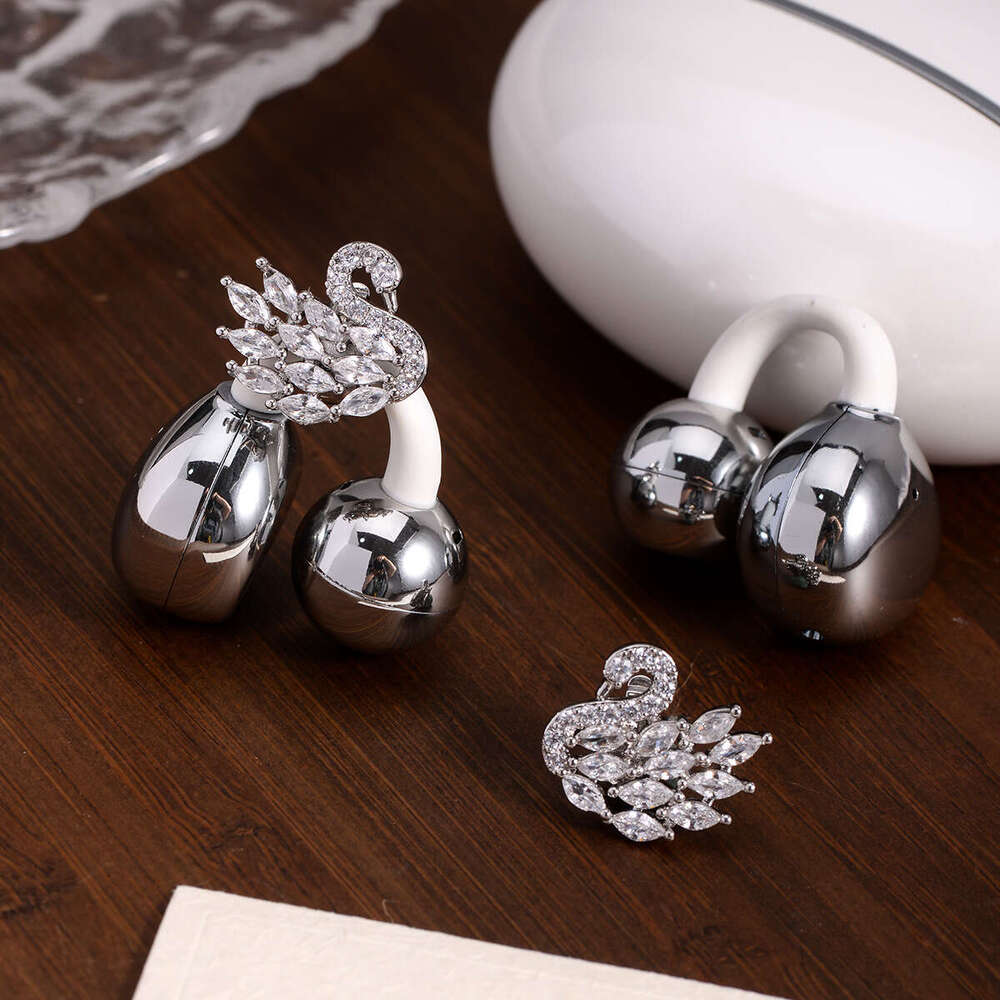Full White Swan Earphone Dia Suitable Freeclip Ear Clip Buckle Niche Sweet High-end Decorative Accessories for Women