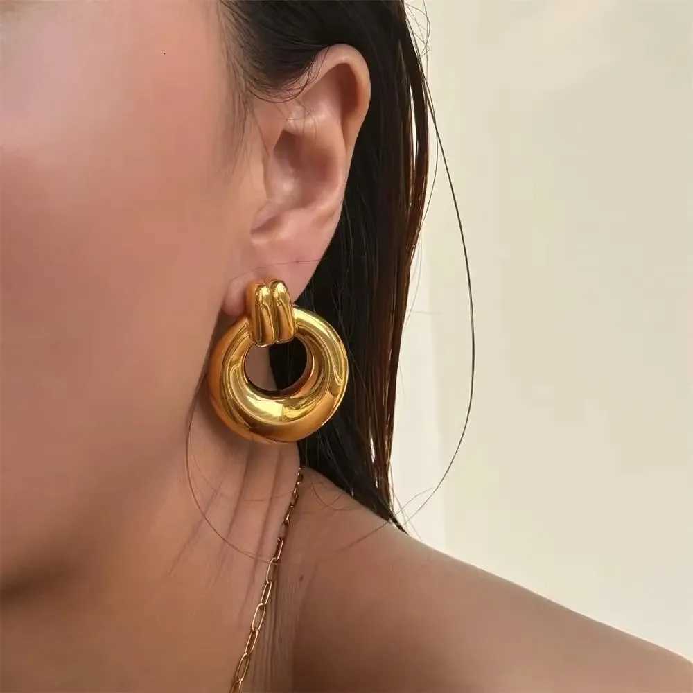 Vintage Waterproof Stainless Steel Chunky Round Earrings for Women Geometric Gold Plated Huggies Earring Statement Jewelry Gift Y251018