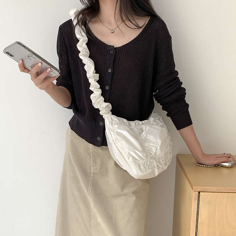 New Casual Crossbody Dumpling Large Capacity Drawstring Shoulder Ruched Trendy High-End Cloud Bag B5