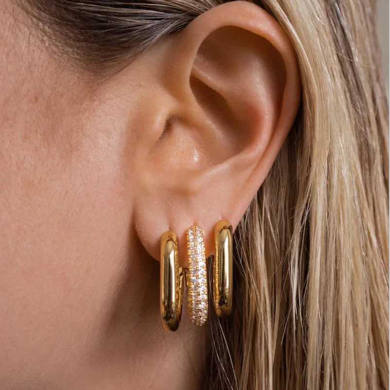 Fashion CZ Zircon Round Huggie Hoop Earrings for Women Geometric U Shape Ear Buckle Hoops Gold Plated Stainless Steel Jewelry Y251018