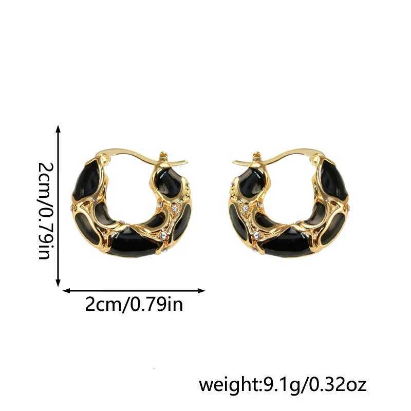 French Retro Enamel Leopard Print Ushaped Ear Buckle Women Temperament Earrings Party and Daily Wear Fashion Jewelry Y251018