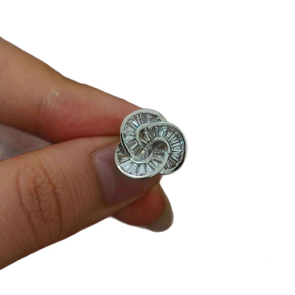 Light High-Value Sparkling Interlocking Ear Clip with Zircon Inlay, Delicate Ins Trend Earrings for Girls