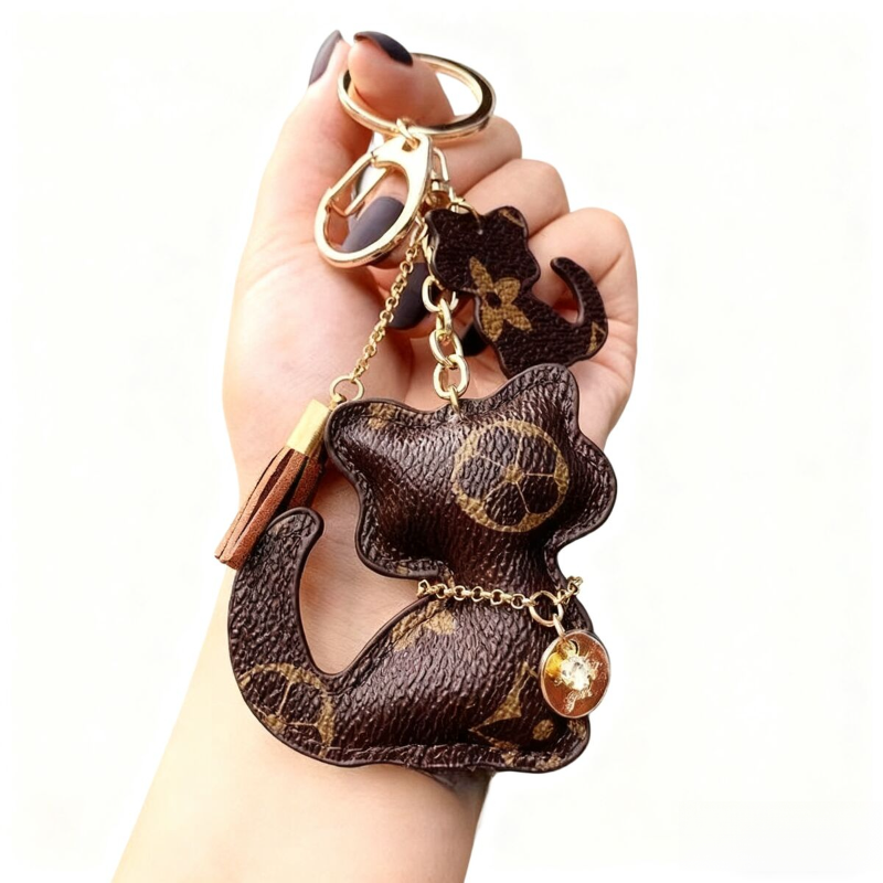 Bag charms Designer Luxury charm PU Leather for women Men Creative Cat Keychain Love pendant Personalized Bear Car Bag Pendant Couple Style