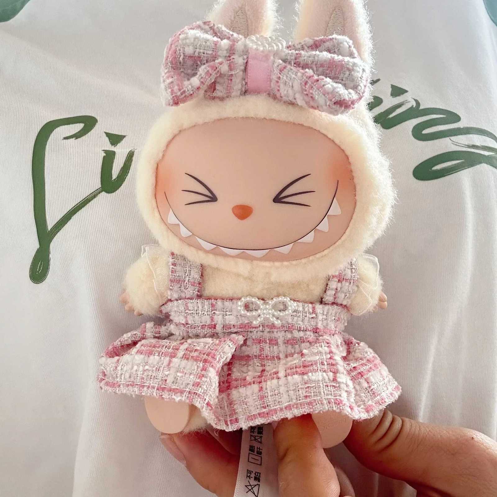17cm Labubu Doll Clothes Advanced luxury design Heartbeat Macaron Labubu Doll Clothes Changing Light clothesT251018