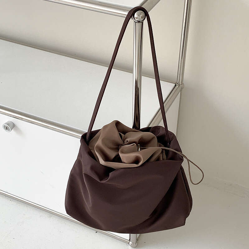 Commuting Nylon Cloud Large Capacity New Korean Versatile Pleated Underarm Lightweight Shoulder Bag B5