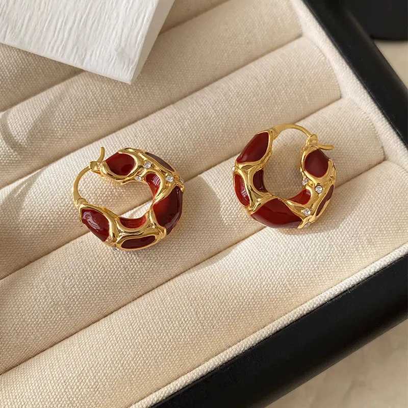 French Retro Enamel Leopard Print Ushaped Ear Buckle Women Temperament Earrings Party and Daily Wear Fashion Jewelry Y251018