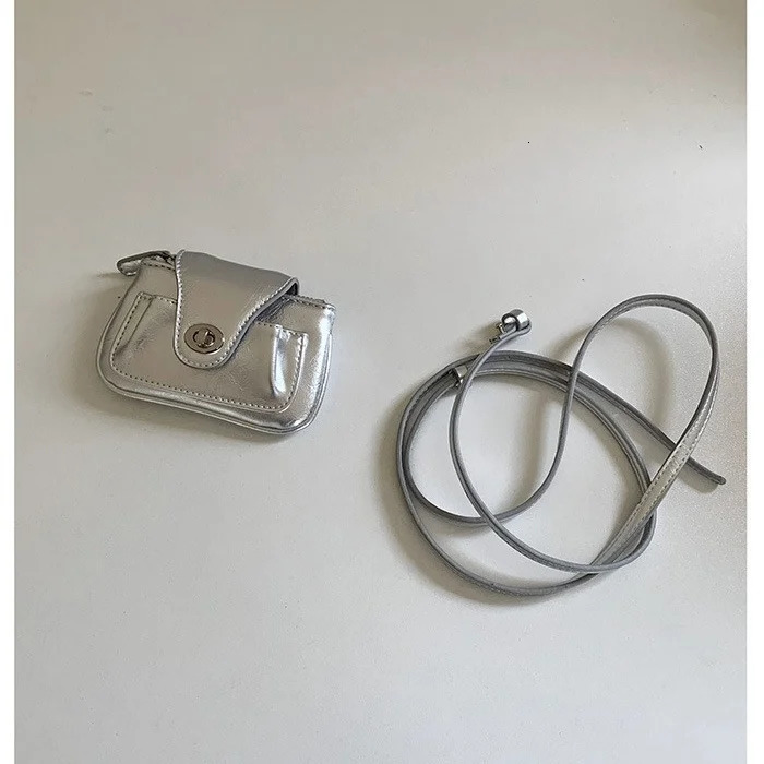 Fashion Designer Mini Coin Purse Female 2025 South Koreas New Oneshoulder Slung Chain Bag Lipstick Envelope Purses for Youth R251018