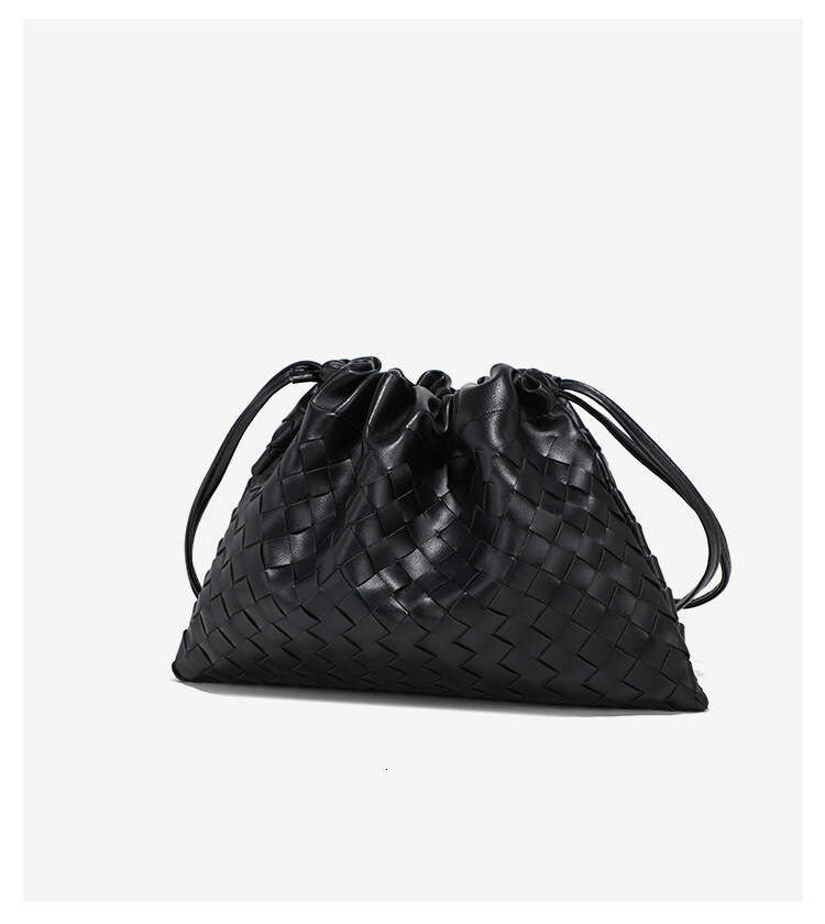 Korean Style High-End Single Shoulder Underarm Woven Pleated Cloud for Women Commuting Versatile Handheld Crossbody Drawstring Trash Bag