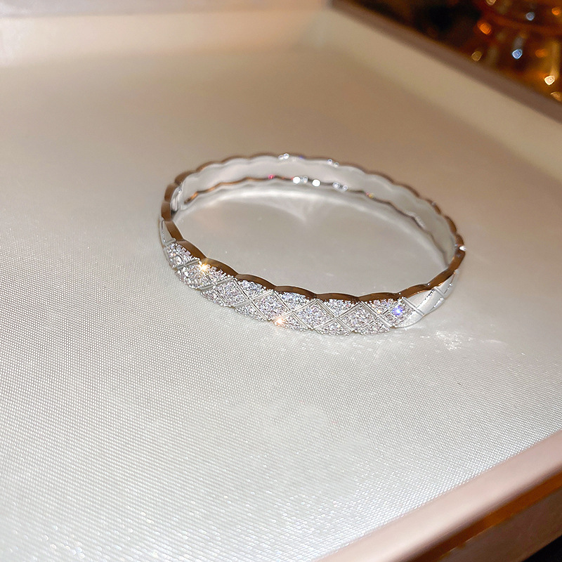French Minimalist Zircon Elegant Light High-end Sense Bracelet Personality Versatile Fashion Jewelry for Women - view 7