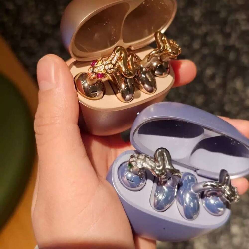 Trendy Zircon Clip Niche Fashion Exquisite Design Ins Style Personalized DIY Flash Dia Earphone Accessories