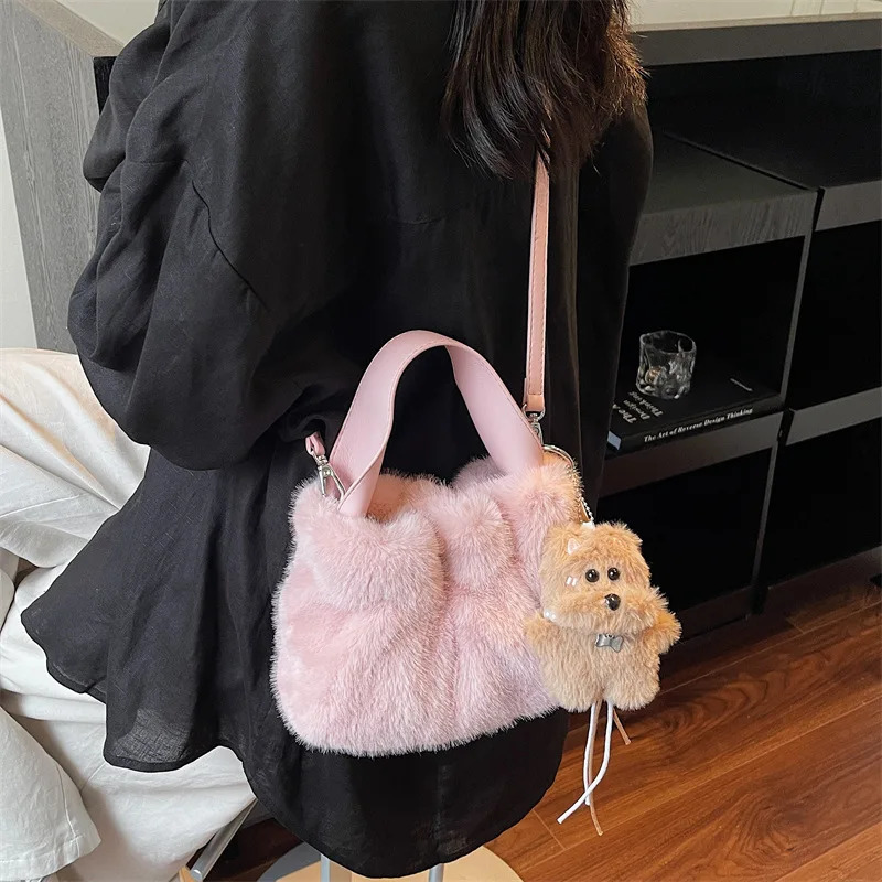 Winter Faux Fur Handbag Korean Style Small Bucket Bag Fluffy Furry Purse Women Fashion Cute Shoulder Crossbody y251018