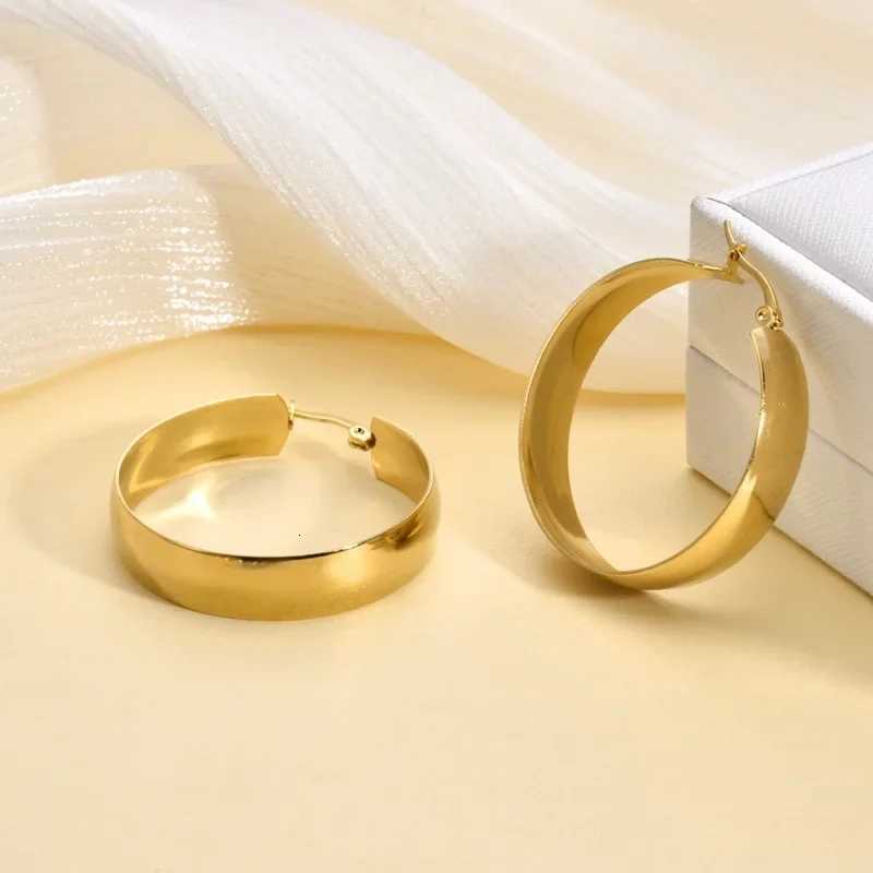 203040mm Mariasz Minimalist Simple Stainless Steel Hoop Earrings For Women Gold Plated Wide Round Female Jewelry Fashion Gift Y251018