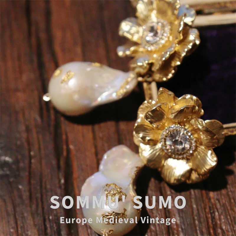 Niche brand Retro earrings Natural crystal Spring summer Autumn Winter Baroque natural pearl temperament gentle gas Y251018