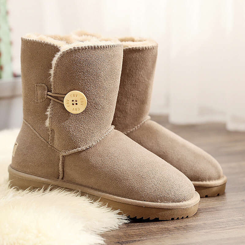 luxury shoes Snow Boots for Women, Cowhide Mid-Calf Boots, Fashionable, Warm, Thickened, Fleece-Lined, Non-Slip, Cute Sheepskin Integrated Cotton Shoe