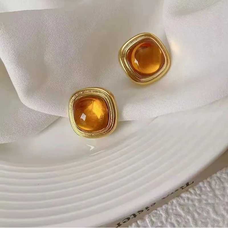 Amber Coffee Autumn Winter Earrings for Women 2024 New Retro stud Earrings jewelry and accessories Y251018