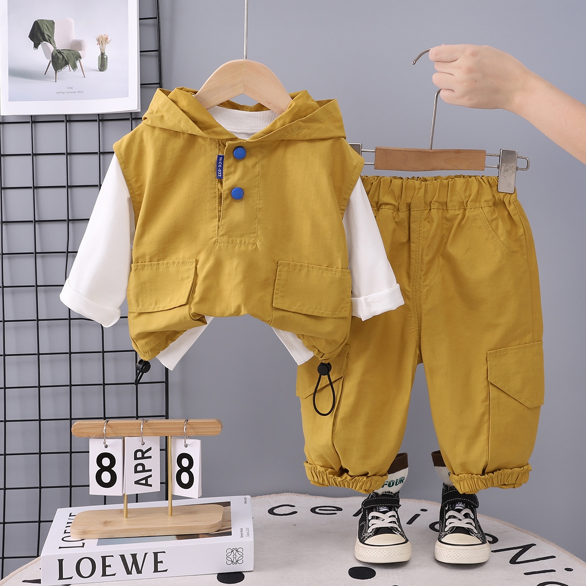 Boys' set Spring and Autumn 2025 new children's clothing hooded workwear vest autumn trendy children's clothing baby three piece set fr
