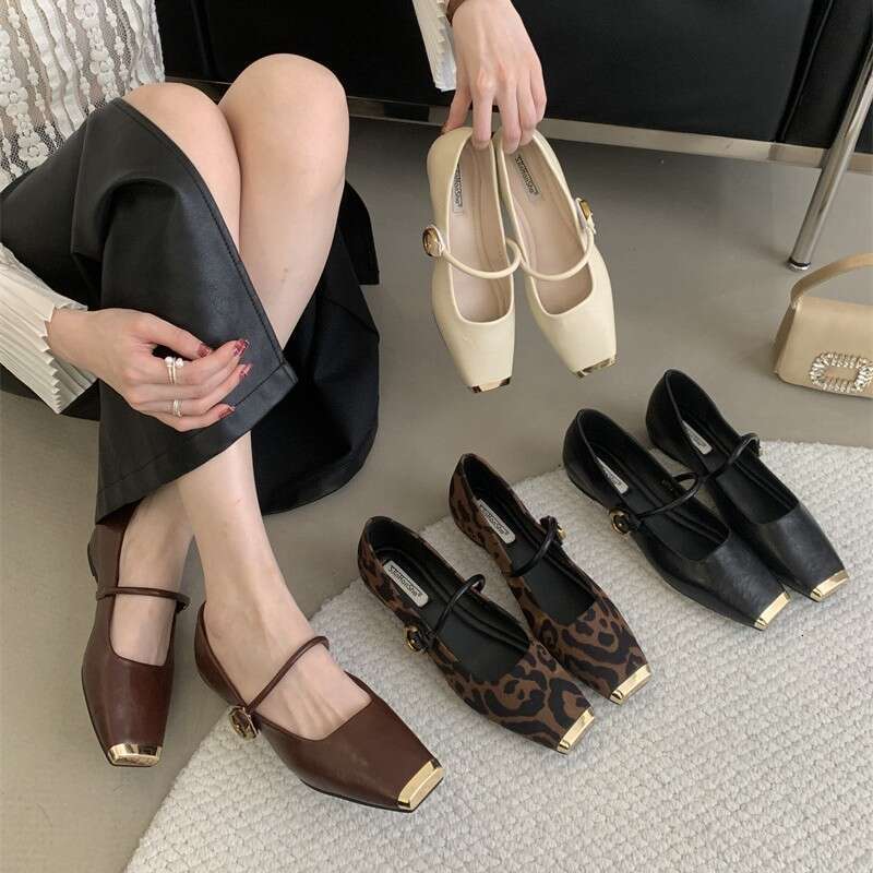 2025 New Slip-On Soft Sole Mary Jane Flat Evening Style Metal Toe Designer Shoe Shallow Mouth Single Shoes Women