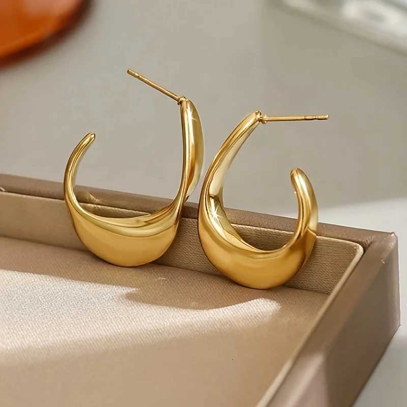 Luxury Chunky Golden Stainless Steel Hoop Earrings Cubic Glossy Round Ears Clips Trendy Jewelry for Wedding Party Y251018