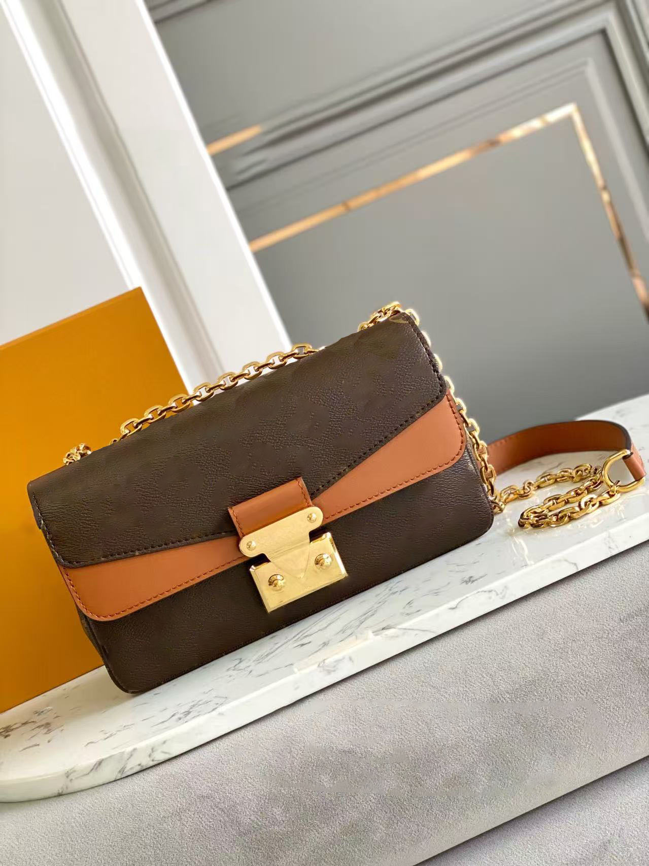 Designer Bags: Fashionable Women's Genuine Leather Embossed Crossbody Bag, Shoulder Bag, Monogram Chain Handbag, Luxury Bag, Letter Stripe Underarm Bag, Designer Wallet