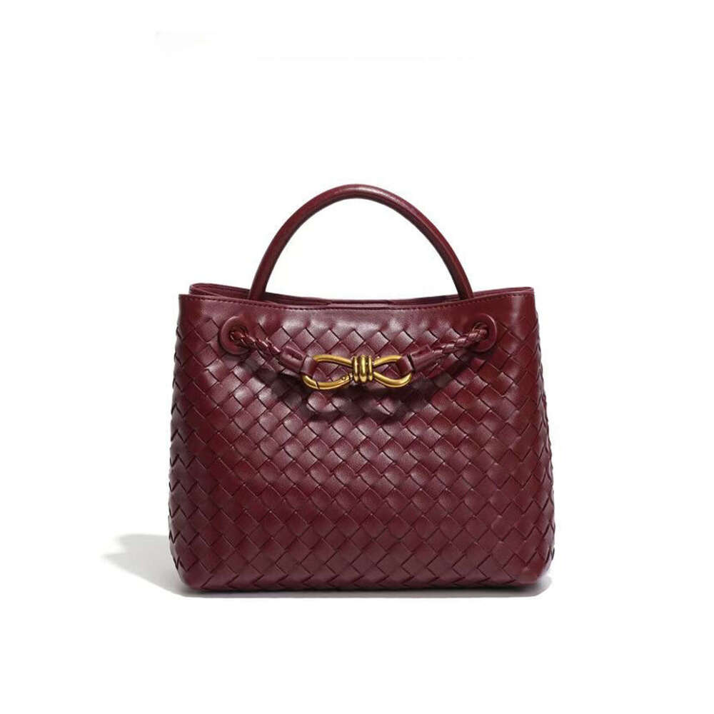 New Handmade Woven Fashionable Single Shoulder Crossbody for Women Commuting Large Capacity Handheld Tote Bag