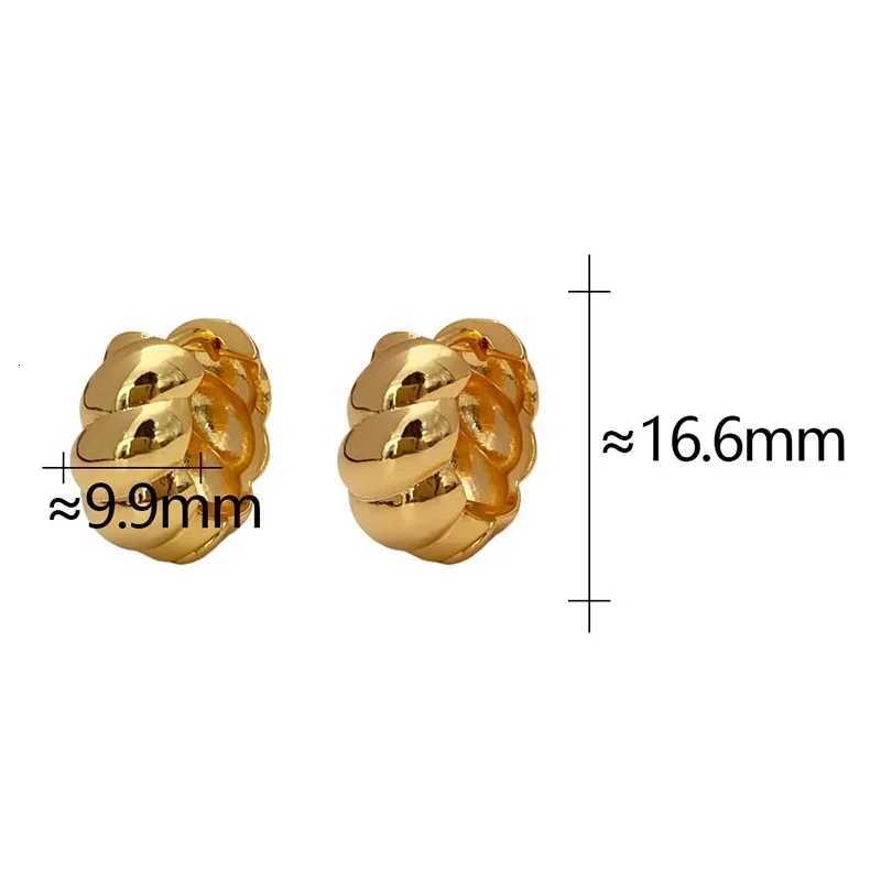 Real 925 Sterling Silver Distorted Croissant Hoop Earrings for Women Minimalist Trendy Fine Jewelry Round Geometric Accessories Y251018