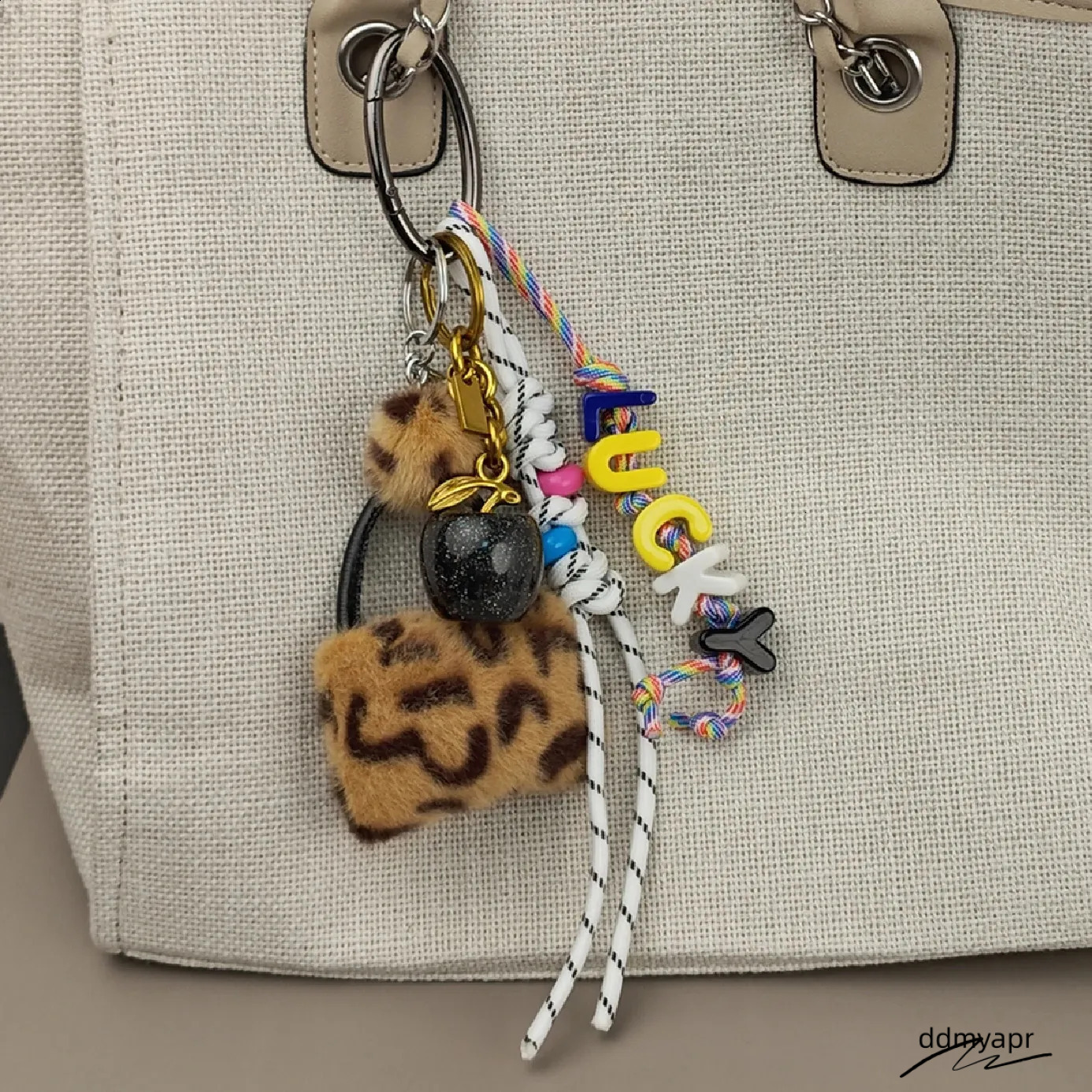 Lucky Delicious Red Cherry Fruits Charm ddmyApr Exquisite Key Chain For Women Men Girs Bag Purse Pendant Accessories Gift 250122