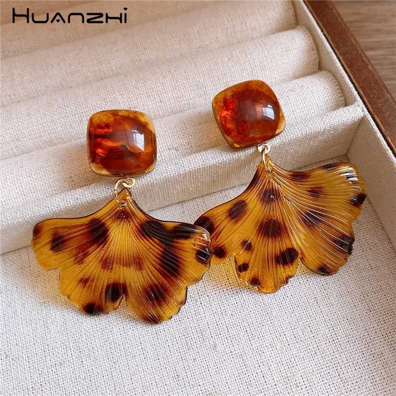 HUANZHI Vintage Acrylic Leaf Leopard Print Tassel Drop Earring Brown Autumn Winter Trendy Jewelry for Women Y251018