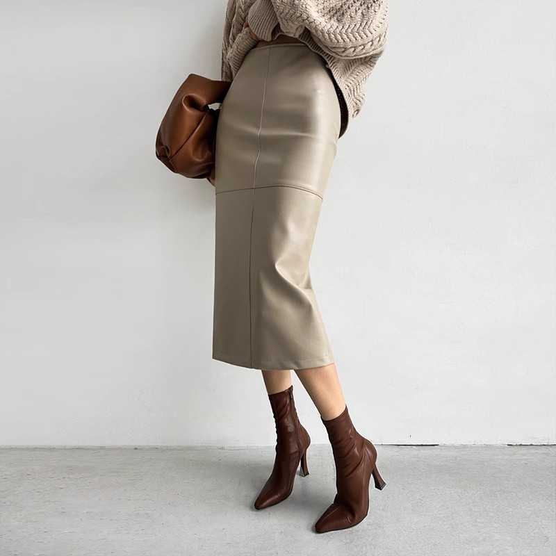 Leather Skirt Half Skirt Women Autumn Winter New Style Elegant Slimming PU Leather MidLength Bodycon Skirt High Waist Draped Half Skirt 240813