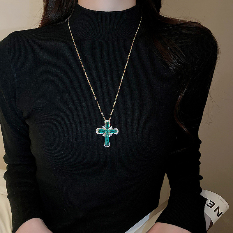 New Green Pendant Necklace Personality Temperament Collarbone Niche Fashion Design Sweater Chain Jewelry - view 5