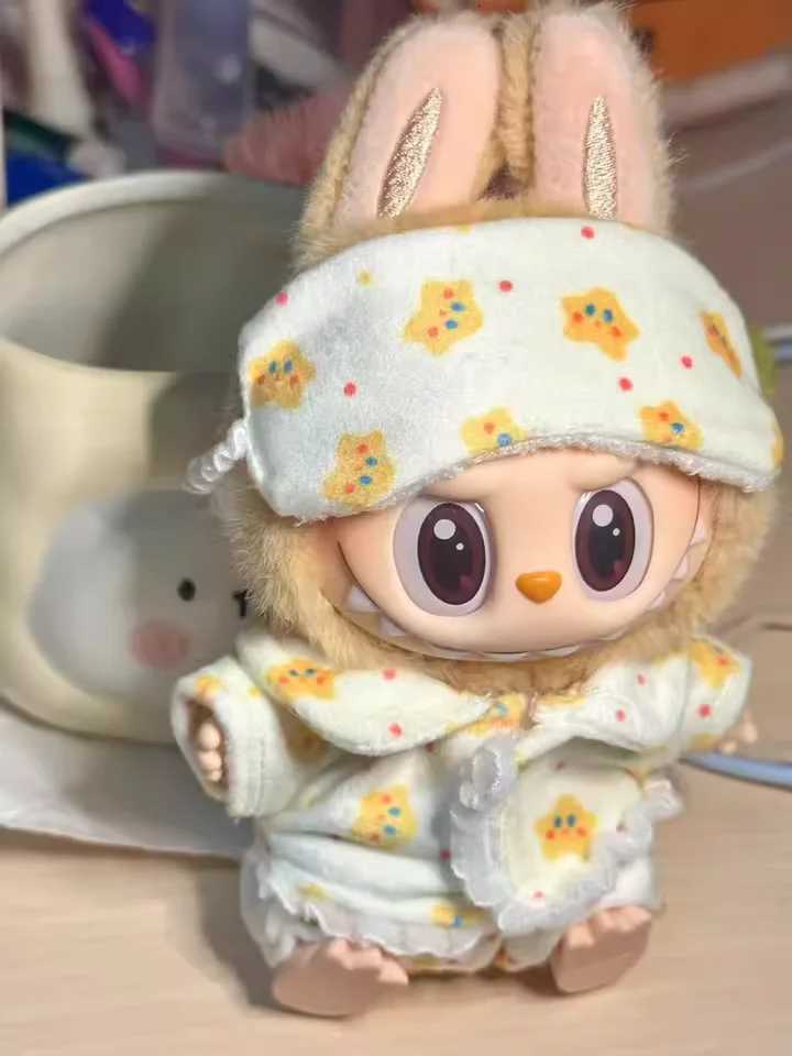 Labubu Mini ThreePiece Pajamas Set Kawaii Cute Idol Plush Doll Accessories with Eye Mask 1517cm Ideal Kids Gift Toy HobbiesT251018