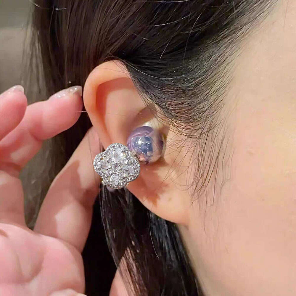 Sparkling Zircon Four-Leaf Clover Dia Buckle Decoration Bluetooth Earphone Accessories Detachable Ear Clip