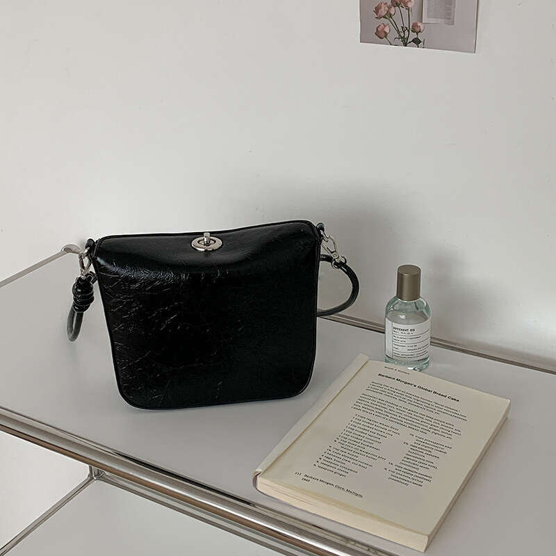 High-End For Women New Trendy Fashionable Textured Casual Versatile Shoulder Crossbody Small Square Bag B5