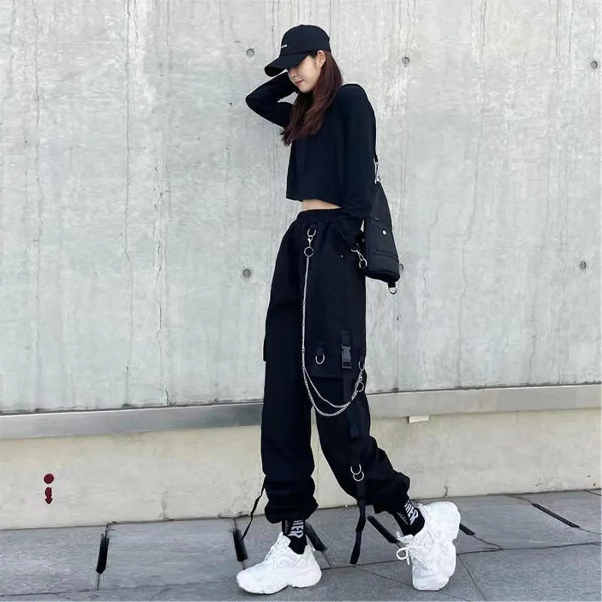 Hip Hop Cargo Pants Men Women Baggy Tactical Trouser With Nwcklace Fashion Stududet Summer Outwork Joggers Female 251017