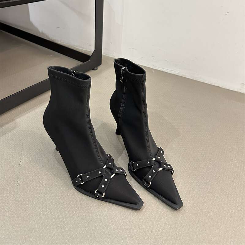 2025 New Show Pointed Toe Heavy Metal Rivet Black Belt Buckle Stiletto High Heel Motorcycle Designer Shoe Fashion Boots