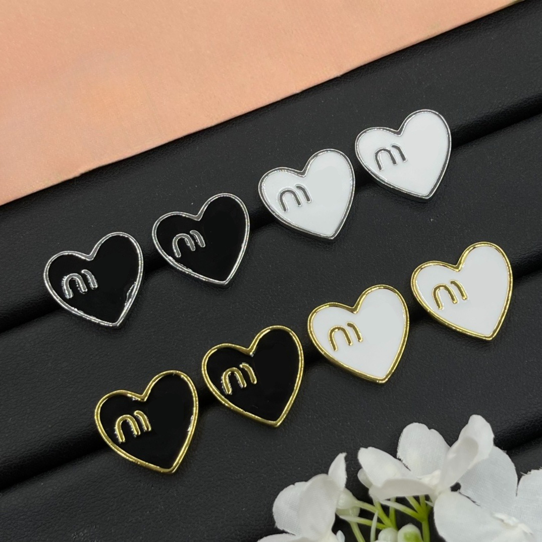 Designer Heart-shaped Diamond Stud Earrings Enamel Glaze Design Cute Simple Letter Earrings Brand Designer Gold-plated Jewelry Gifts Holiday Gifts