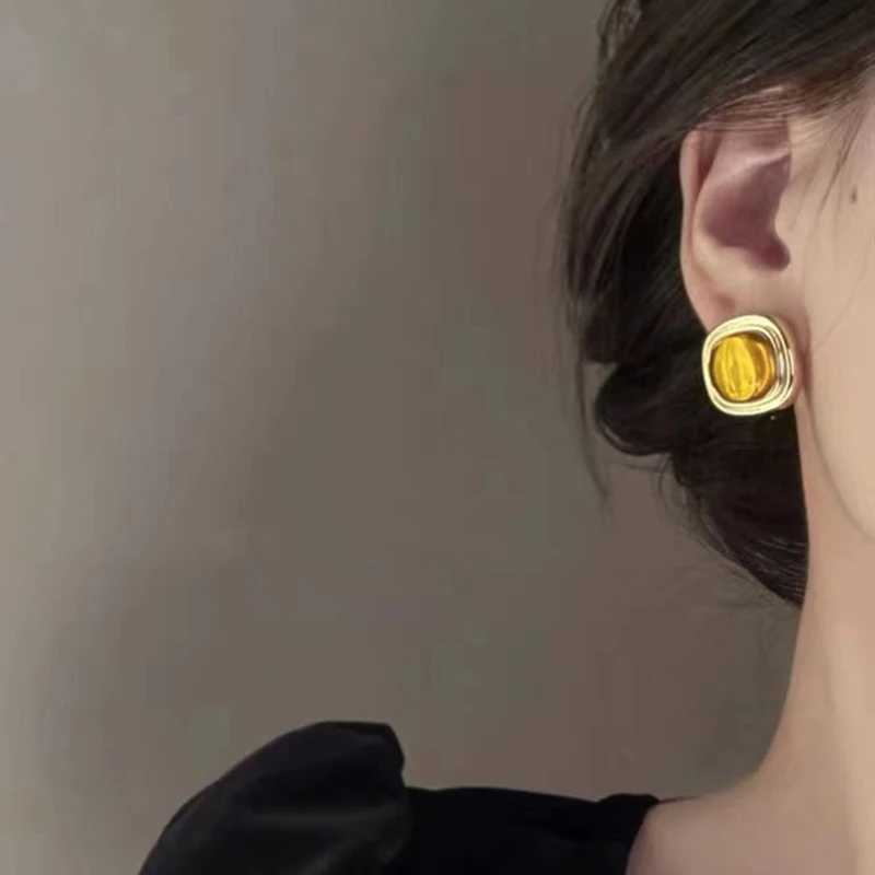 Amber Coffee Autumn Winter Earrings for Women 2024 New Retro stud Earrings jewelry and accessories Y251018