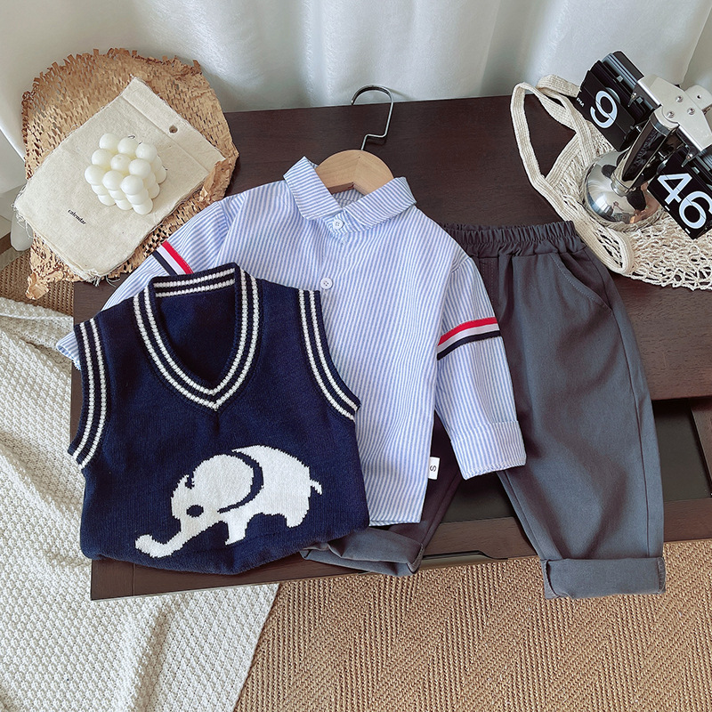 Boys' Spring and Autumn Set 2025 New Baby Autumn Dress Western Elephant Sweater 3-Piece Set Baby Boys' Trendy free shipping