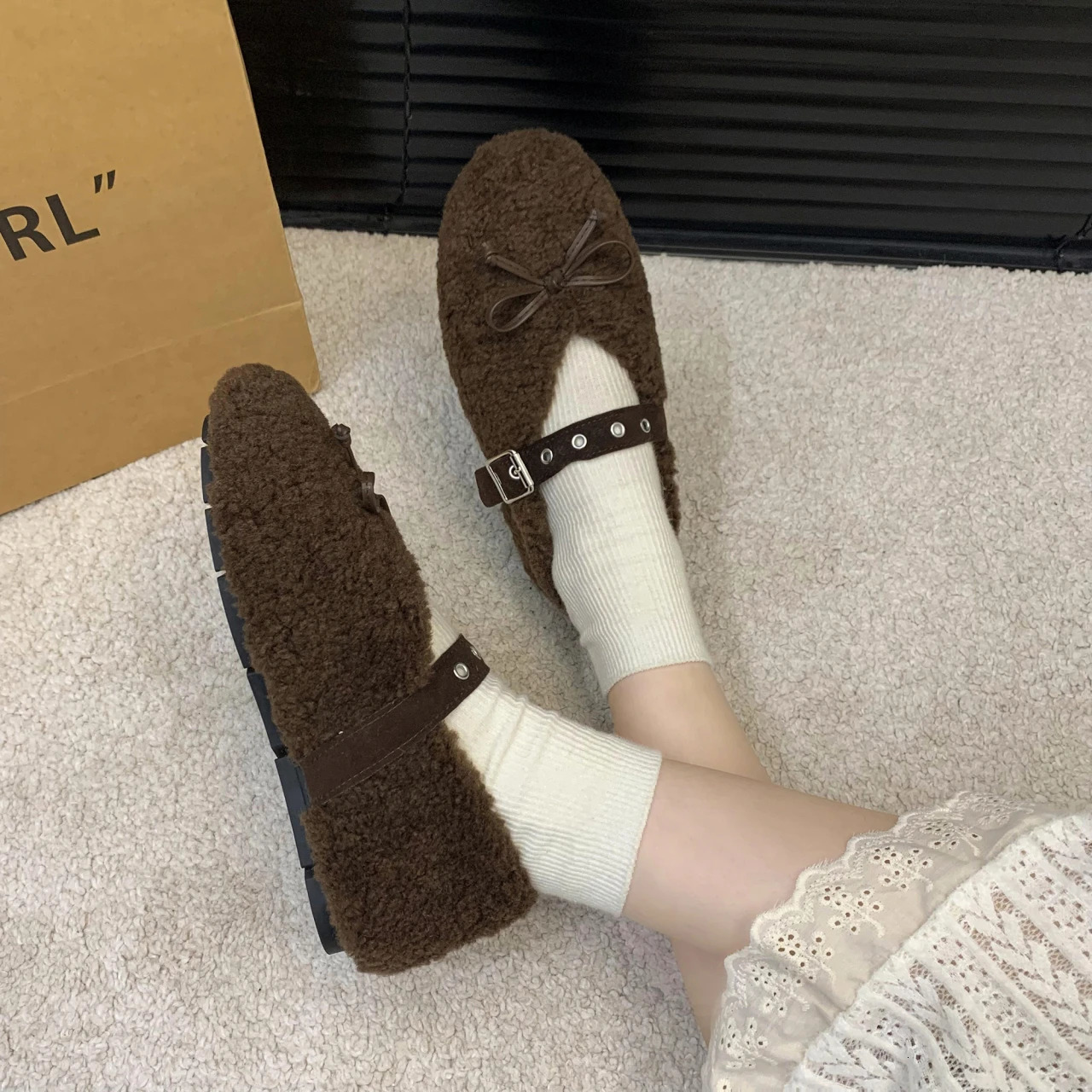 Womens Shoes Woman Flats Low Heels Casual Female Sneakers Slipon Loafers Fur Round Toe Shallow Mouth Boat Slip on Winter 251013