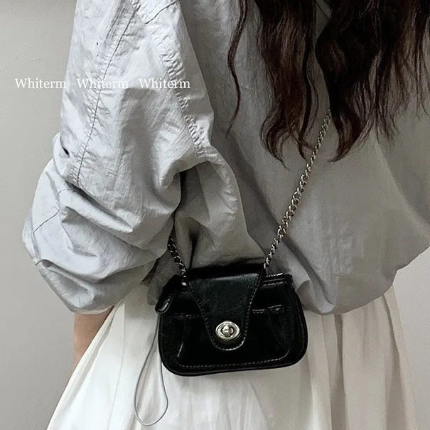 Fashion Designer Mini Coin Purse Female 2025 South Koreas New Oneshoulder Slung Chain Bag Lipstick Envelope Purses for Youth R251018