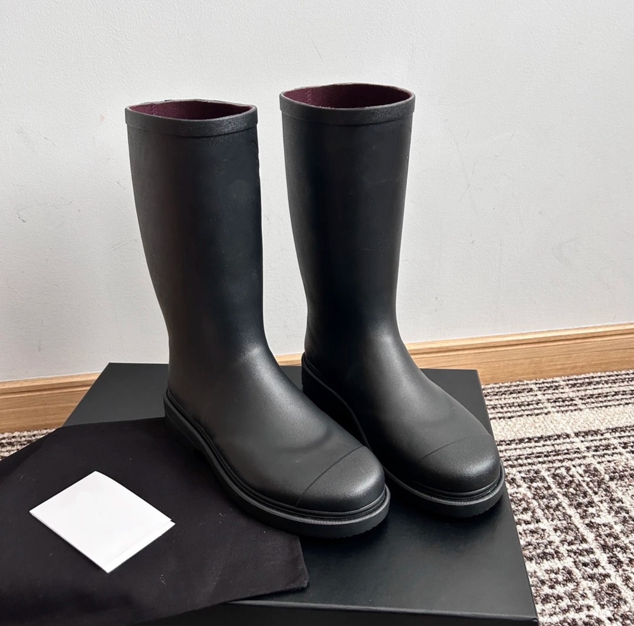 N336-A5, designer autumn and winter rain boots, versatile for everyday use, luxury boots that can be worn in the rain and are waterproof