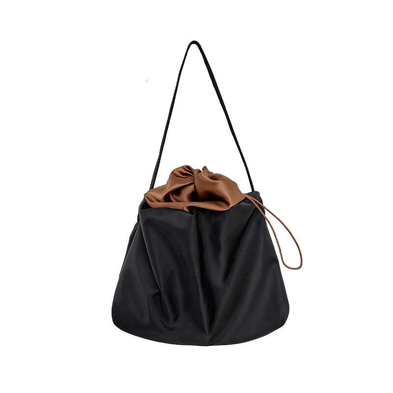 Commuting Nylon Cloud Large Capacity New Korean Versatile Pleated Underarm Lightweight Shoulder Bag B5