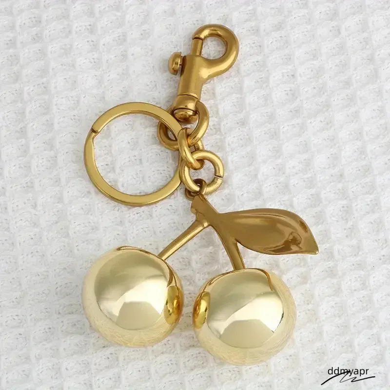 Golden Cherry Keychain For Women And ddmyApr Men, Fashionable Glitter Keyring Fruit Pendant Bag Accessory
