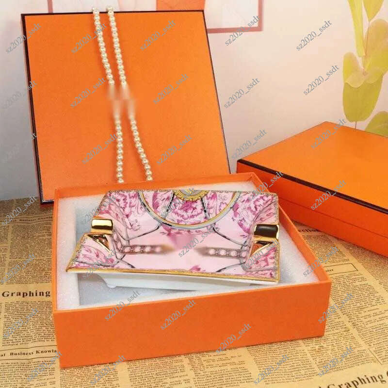 Bone China Platinum Ashtray with a premium feel, European style home, living room, office, vintage cigar holder, high-end gift