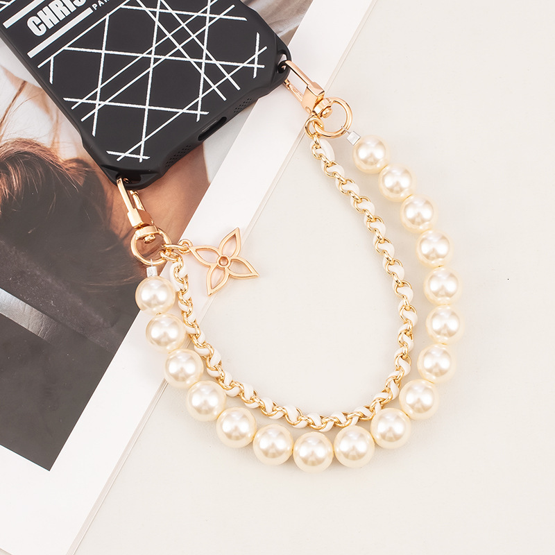 Chain INS Style Short Woven Pearl Lanyard New Personalized Phone Strap Hot Selling Creative Beaded
