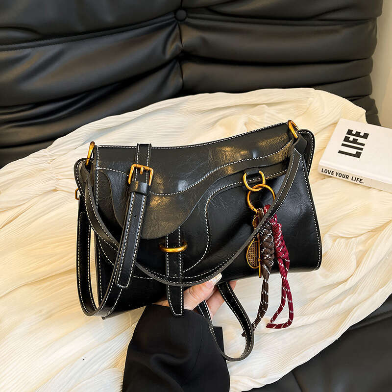 HighQuality Unique Niche Womens 2025 New Fashion Versatile Shoulder Crossbody Bag L251029